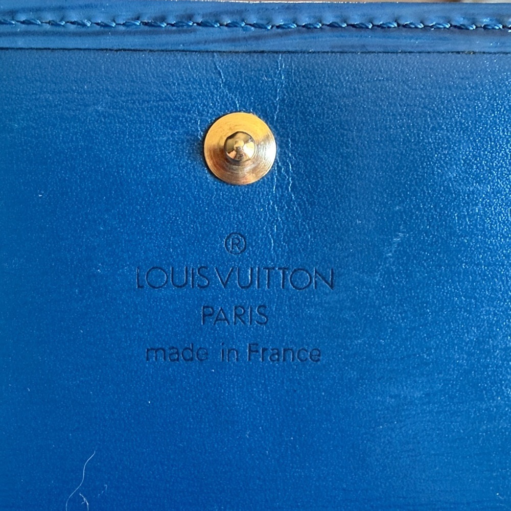 Louis Vuitton Blue Epi Elise Wallet 2007 VGUC - Picture 13 of 13